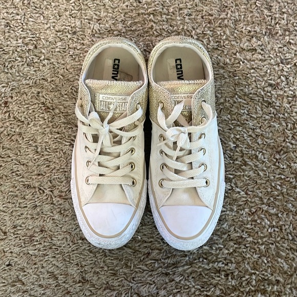 Cute Converse - Size 8.5 EUC                   Cream and Gold Canvas - Picture 1 of 3